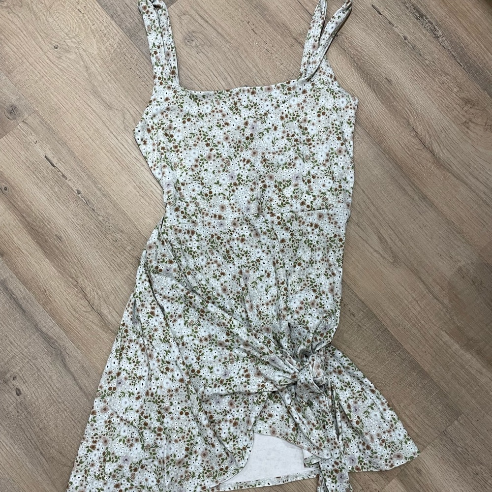 Aritzia Wilfred Saturn mini dress